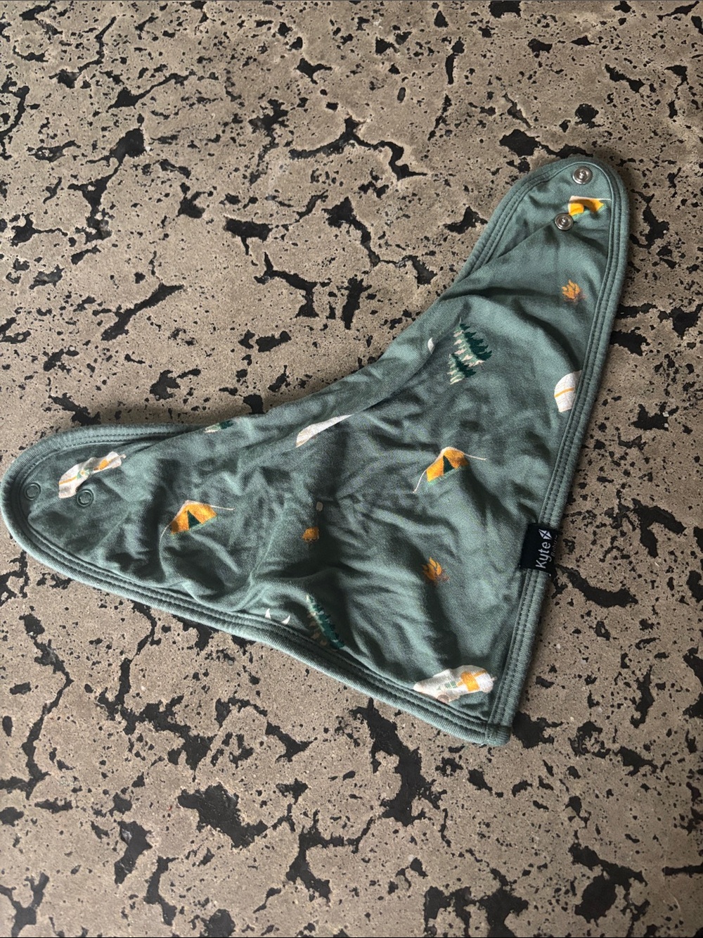 Kyte BABY camping bib EUC +
